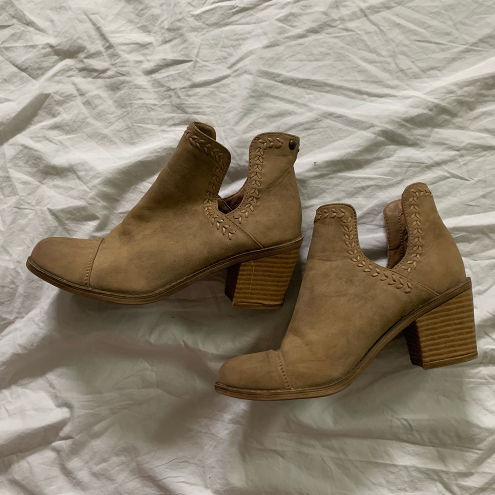 ROXY, Tan Ankle Boots